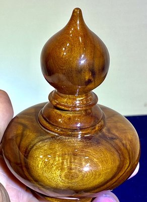 台灣珍稀肖楠樹瘤（榴）寶瓶