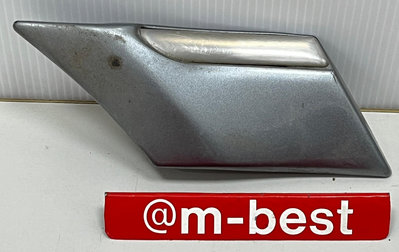 BENZ W202 S202 1993-2000 後葉子板 後葉飾條 車門飾條 右邊 副駕駛邊 含金條 鐵灰色 (外匯) 2026903462