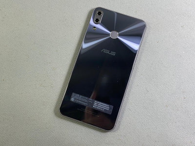 ASUS Zenfone 5Z ZS620KL 64G銀色 二手華碩手機