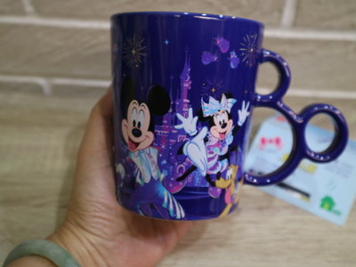 婕的店日本精品~日本Disney商店 東京迪士尼樂園巴黎 30 週年紀年馬克杯(米奇家族)