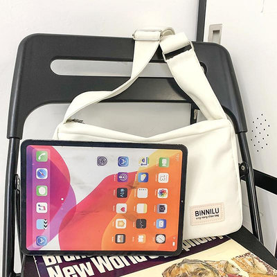 包包女可放11寸平板iPad斜挎包男時尚挎包潮酷單肩包包百搭通勤包