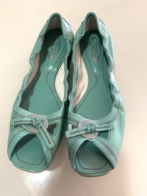 TOD`S 經典水藍LOGO荳荳魚口涼鞋~~~全新私物特價割愛.原價近兩萬