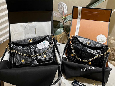 【二手包包】皮180 Chanel 24 Hobo 郵差包 機車包 黑色系的搭很適這季節 復古氛圍感瞬間拉 NO19387