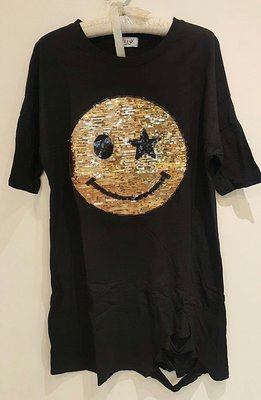 =QBEE=全新品---超閃亮黃金亮片笑臉搖滾黑色短袖長版T恤！！！