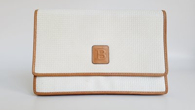 BALLY  經典款  大B  滿版  LOGO  手拿包   ，   保證真品 超級特價便宜賣