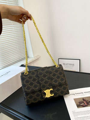 【二手包包】尺寸24.16賽琳 CELINE Victoire鏈條包看膩了lv老花的集美們看這里賽琳鏈條包 NO147609