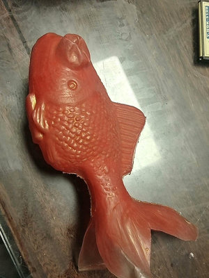 【二手】老吹塑玩具紅色金魚，看起來是個糖盒，品相如圖，肚子開縫了，長28915【木清院】【二手】古董 老貨 擺件