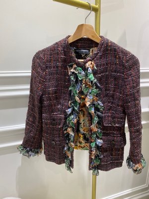 Dolce&amp;Gabbana  真品  女款合身小香風 西裝外套，香奈兒風 毛呢質感 薄款小外套，很適合台灣的氣候 S size，特價