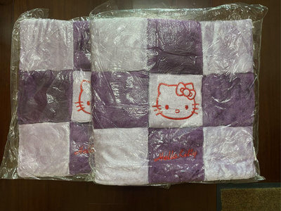 Hello Kitty抱枕套2個（45*45公分）