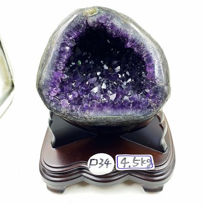 H2855頂級ESP烏拉圭紫水晶洞含座重：4.5kg 高23cm寬度18cm，厚度21cm，洞深7cm （紫晶洞