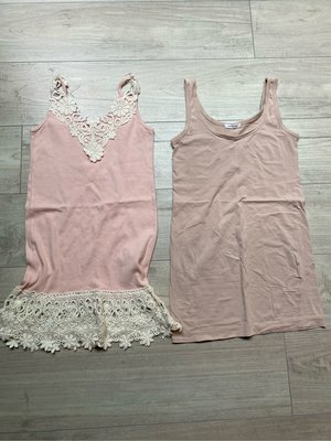 黃色小鴨 韓國製 粉色刺繡蕾絲、粉膚色絲光棉 背心 兩件一起賣