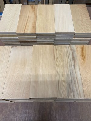 台灣檜木板 尺寸21分x9公分 厚度一公分