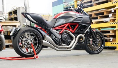 DNS部品 義大利 HP CORSE 液壓成型 排氣管 Ducati Diavel Factory 2 - 2 中尾段排氣管