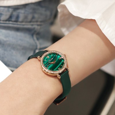 新款手錶女 百搭手錶女GUOU古歐2021新款女士手錶復古鑲鉆小綠錶時尚輕奢皮帶手錶女