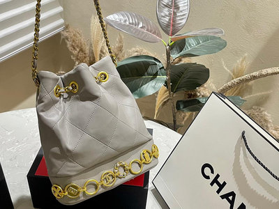 【二手包包】Chanel 香奈兒新品 金幣水桶包時裝休閑 不挑衣服尺寸 22NO75656