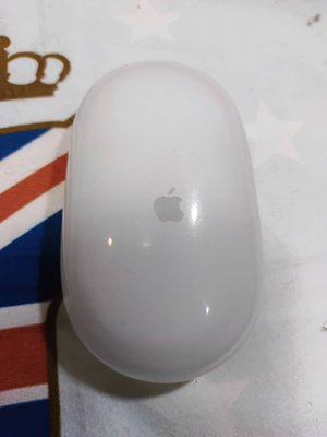 APPLE 蘋果 A1015 藍芽 無線光學滑鼠 A1015 M9269PA/A 二手良品 些許使用痕跡