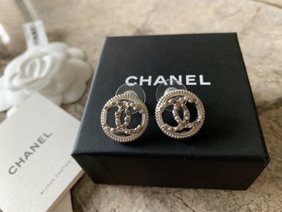 全新 Chanel 銀色 珍珠 水鑽 耳環／附購證影本