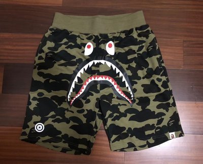 日本bape潮流bathing ape shark camo 迷彩鯊魚短褲運動褲休閑褲