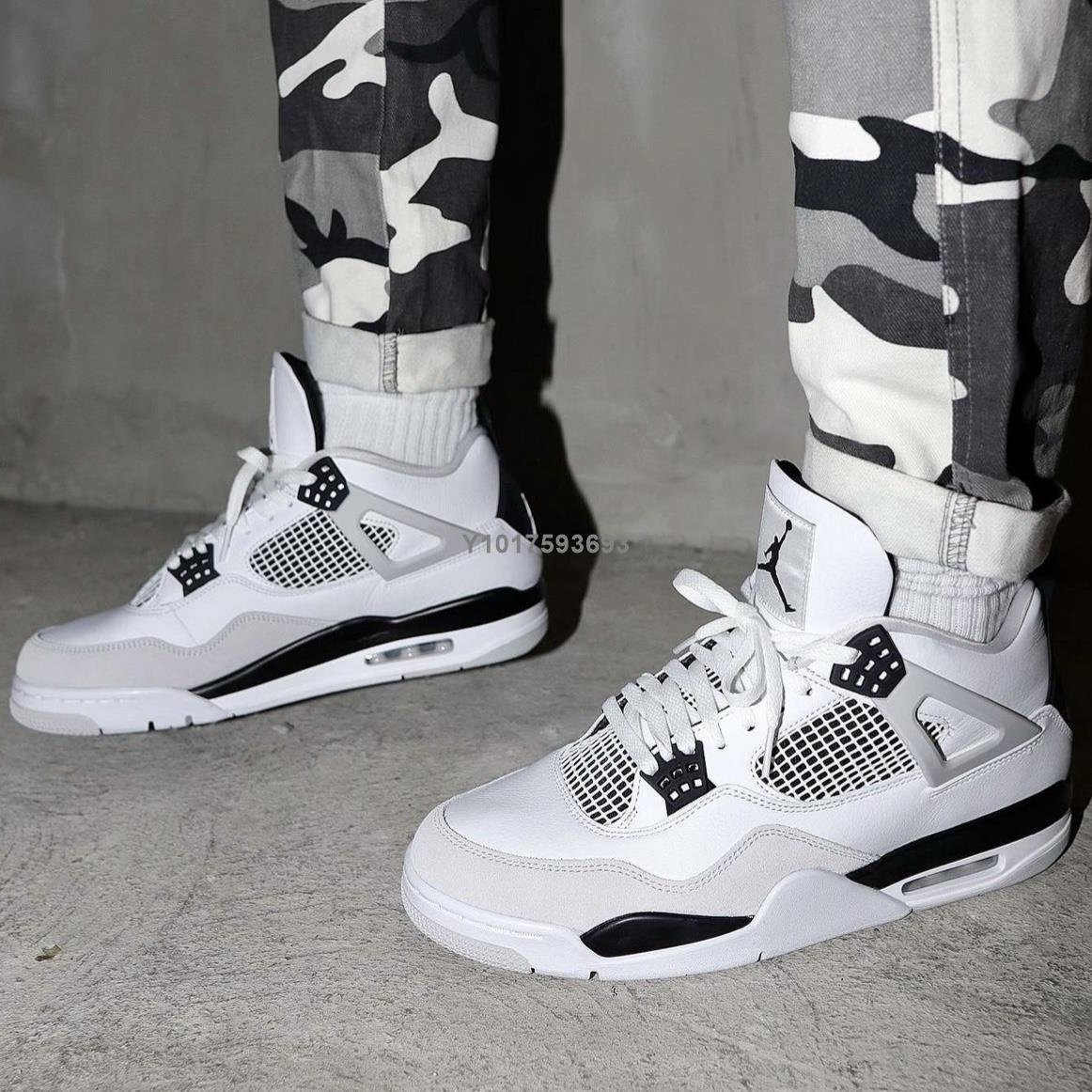 Air Jordan 4 