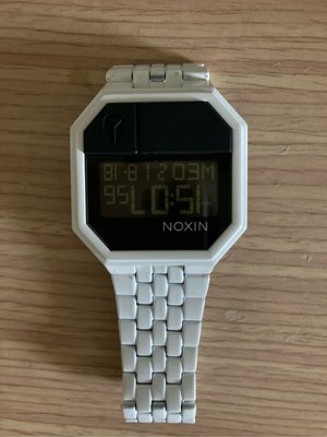 NIXON RE-RUN白色防水運動錶