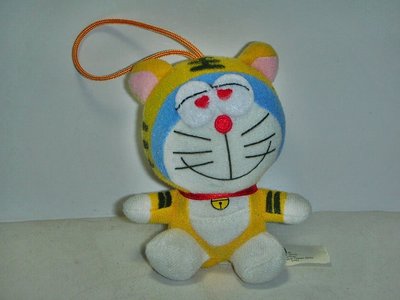 aaL網.(企業寶寶玩偶娃娃)少見2010年麥當勞發行哆啦A夢(Doraemon)十二生肖虎造型絨布娃娃吊飾!/黑箱47