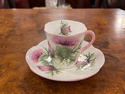 英國古董Shelley 薊粉紅色花形骨瓷濃縮咖啡杯碟組 #224107