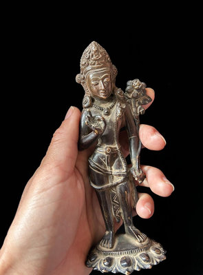 【二手】 尼泊爾老佛像蓮花手觀音高約15cm銅像尼泊爾老佛像1304 古玩雜項【楚風漢韻】