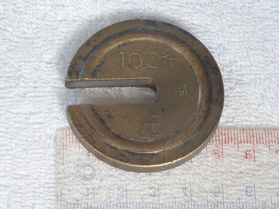 早期秤子.秤錘.磅子.砝碼(15)~銅製品~上標示10公斤~1/100~不吸磁~重約95G~直徑約5CM