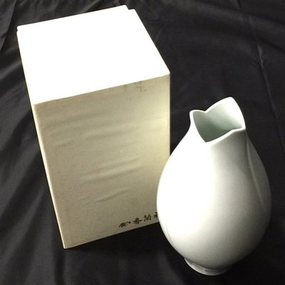 【日本古漾】351812 日本香蘭社 白磁 花器 花瓶  高約26cm 箱附 保管品 品相每