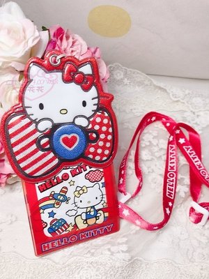 ♥小花凱蒂日本精品♥Hello kitty 凱蒂貓蝴蝶結圖案PVC票卡夾卡套 識別證件套票卡套車票套掛牌60028501