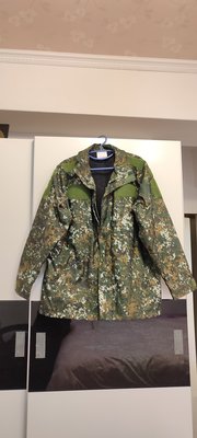 全新正統國軍數位迷彩外套，只賣1500元