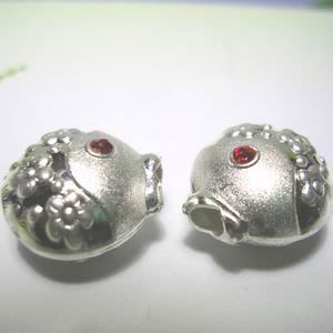 琥珀貓~【925純銀材料配件】造型圓珠~N9628~梅花魚~一個