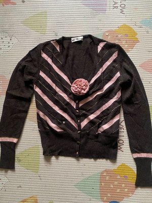 Blumarine 咖啡色粉紅色玫瑰條紋長袖前釦針織衫 42號