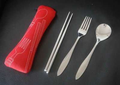 環保不銹鋼餐具組/攜帶式餐具~筷子+湯匙+叉子+收納袋