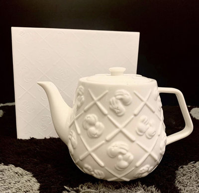 Kaws Tea Pot 全球限量1000個茶壺 全新正品