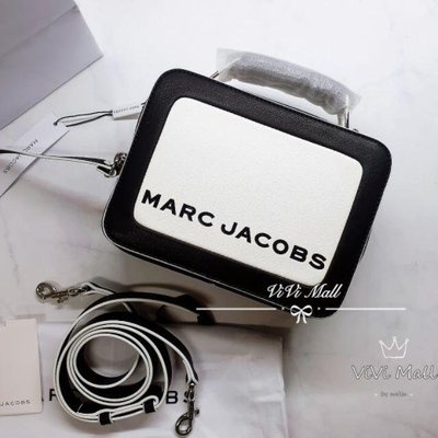 『Marc Jacobs旗艦店』MJ 雙拉鍊小方包 THE MINI BOX BAG20手拿包便當包餐盒包相機包