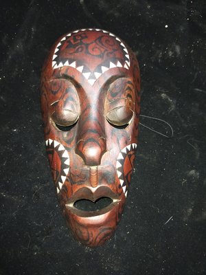 U0030_1 木製圖騰彩繪面具 原住民 早期收藏 吊飾掛飾裝飾擺件 長10cm 巧雕  特價出清