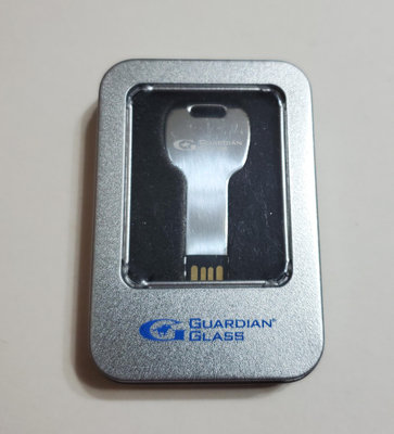 『挖寶迎好年』全新   GUARDIAN   鑰匙造型  不鏽鋼   隨身碟   8GB  包裝：鐵盒