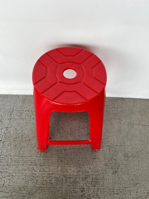 宏品全新二手家具電器F4209*紅塑膠椅*吧台椅 書桌椅 戶外椅 造型椅 小吃椅 紅椅 休息椅 排隊椅 課桌椅 木頭椅 辦公椅 輕便椅 中古傢俱oa辦公隔間屏風