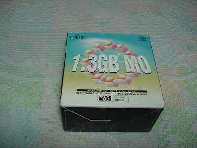 全新品Fujitsu 1.3GB MO光碟片，共1盒(5片) MADE IN JAPAN 【B35】