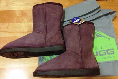 UGG 全新真正澳洲手工製 中筒紫色限量款經典款純羊毛雪靴( JP 24.5/ 8號)特惠價