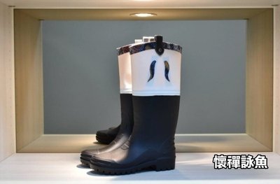 免運 DI JAN SWIGA設計師ｘ聯名款 (精品雨靴)系列 - 戶外登山雨鞋－懷禪詠魚