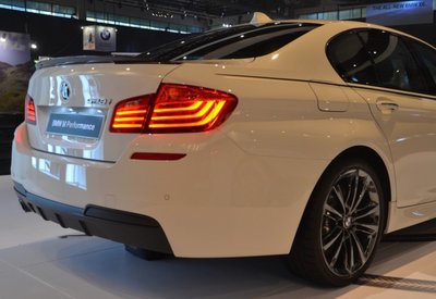 國豐動力 BMW F10 F11 M Performance後下巴 全新正廠零件 需要搭配原廠M款大包 空力套件