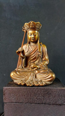 老檜木雕～ 地藏王菩薩,鄰國回流作品，高11直徑8厘米，重約