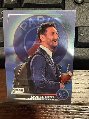 Lionel Messi 2023 Topps chrome stadium club base Paris Saint-Germain