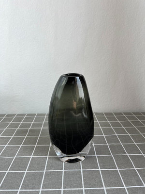 中古黑色手工玻璃花瓶 隨型器型 每只造型均略有不同 老工藝手