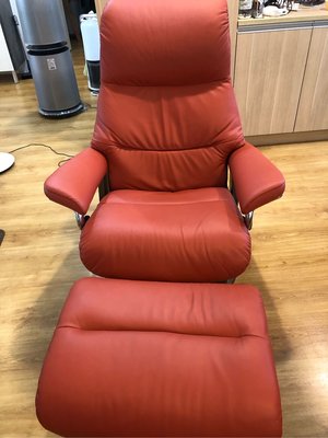 Stressless View (M) Signature assembl chair with footstool