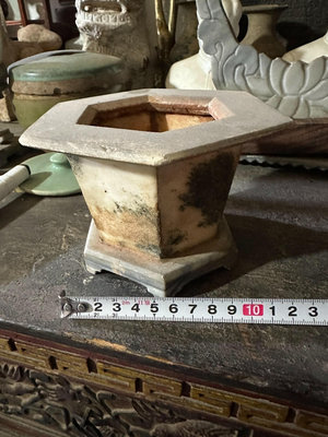 #收藏文玩老物件 云南大理石老花盆，器型古樸大方。品相如視頻