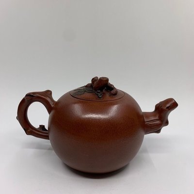 熱銷 [茶緣][茶有緣]宜興紫砂壺松鼠葡萄壺朱可心純手工制作原礦老紅泥茶壺家用收藏壺 可開發票