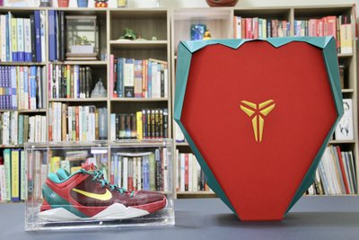 Nike Kobe Bryant VII 7代 龍年限量鞋盒 含球鞋
